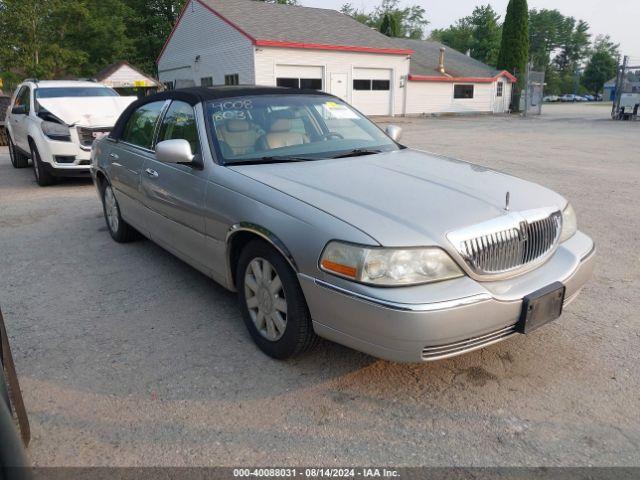  Salvage Lincoln Towncar