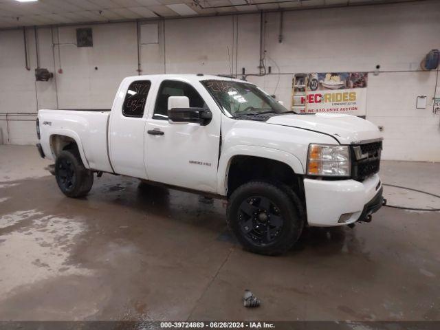  Salvage Chevrolet Silverado 2500