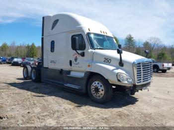  Salvage Freightliner Cascadia 125