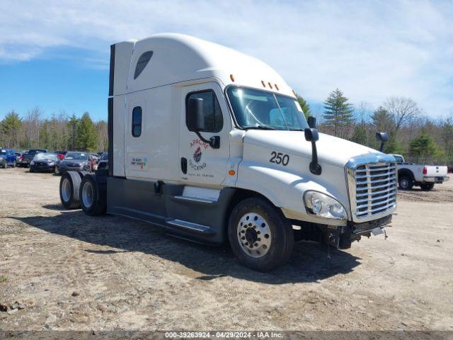  Salvage Freightliner Cascadia 125