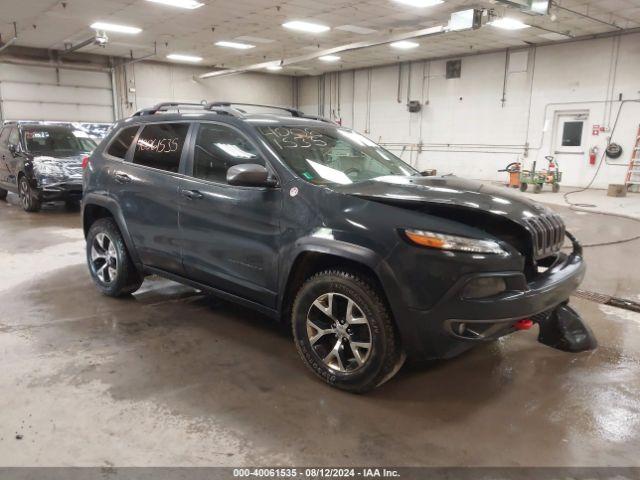  Salvage Jeep Cherokee