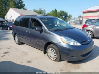  Salvage Toyota Sienna