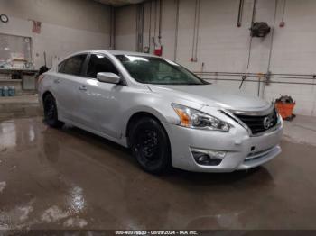  Salvage Nissan Altima