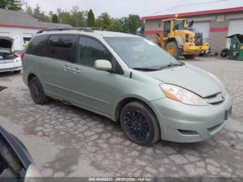  Salvage Toyota Sienna