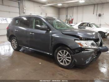  Salvage Nissan Pathfinder