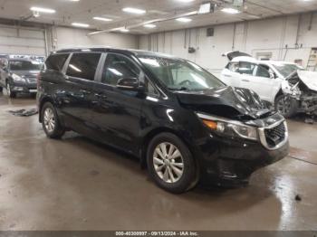  Salvage Kia Sedona