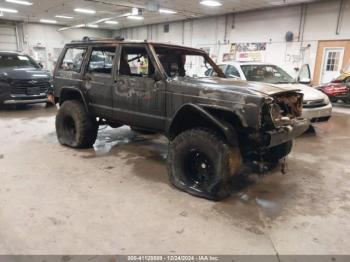  Salvage Jeep Cherokee