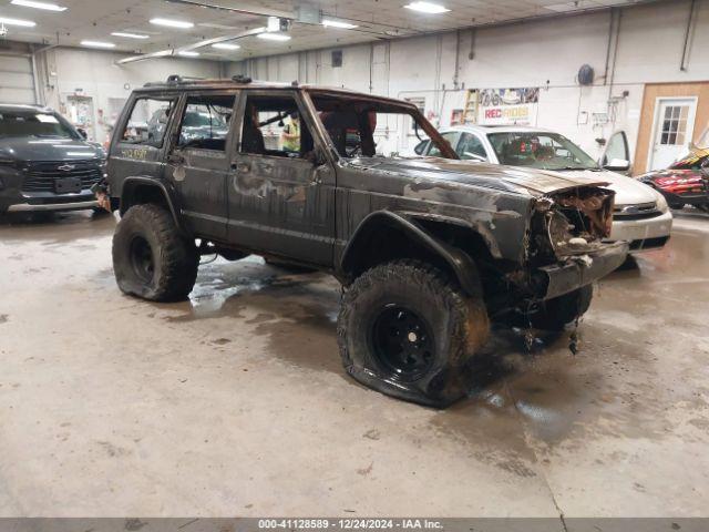  Salvage Jeep Cherokee