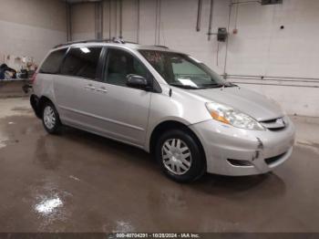  Salvage Toyota Sienna