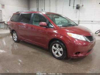  Salvage Toyota Sienna