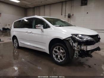  Salvage Chrysler Pacifica