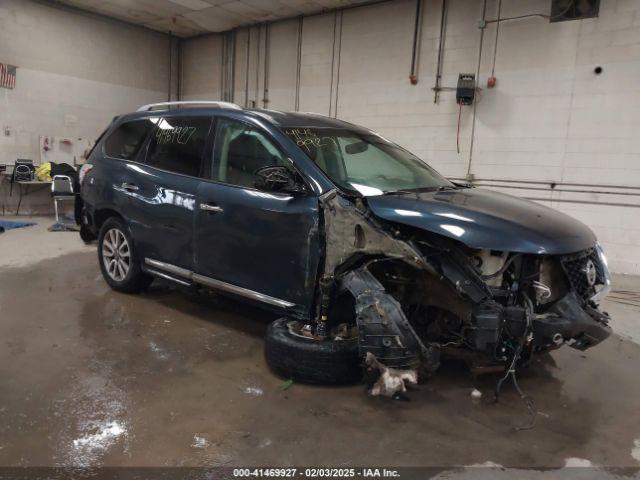  Salvage Nissan Pathfinder