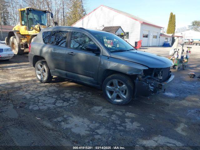  Salvage Jeep Compass