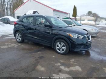  Salvage Nissan Kicks