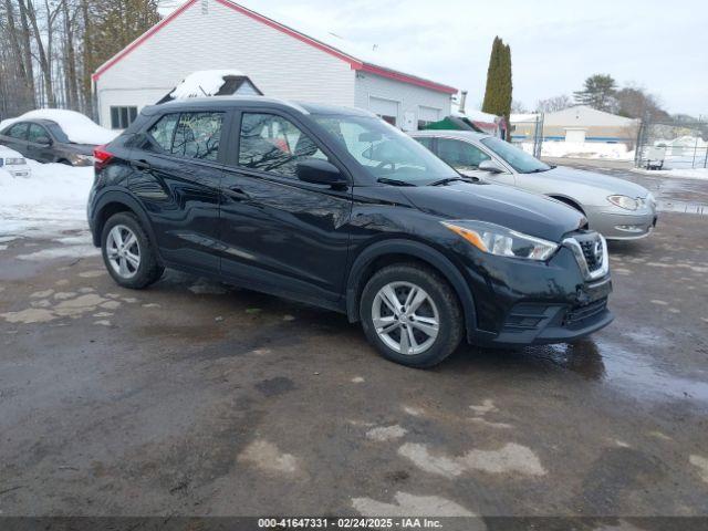  Salvage Nissan Kicks