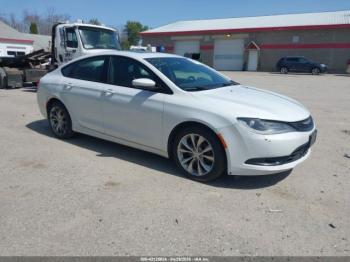  Salvage Chrysler 200