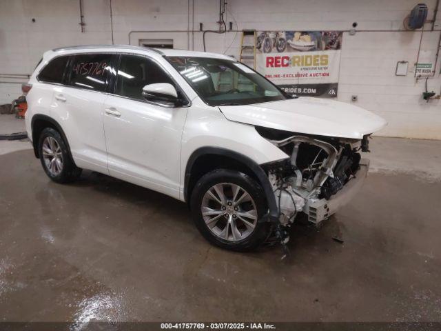  Salvage Toyota Highlander