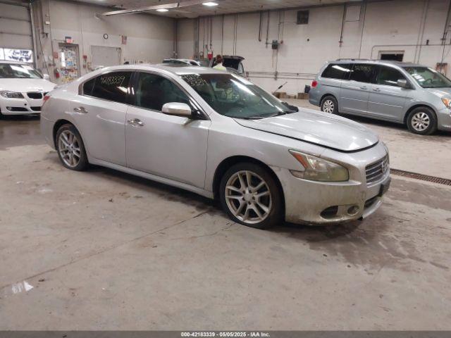 Salvage Nissan Maxima
