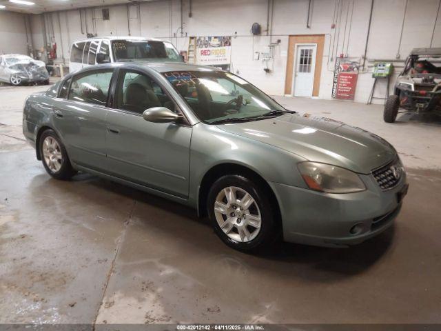  Salvage Nissan Altima
