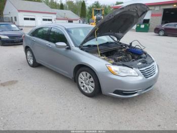  Salvage Chrysler 200