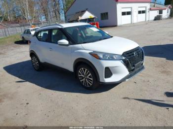  Salvage Nissan Kicks
