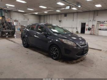 Salvage Ford Fiesta