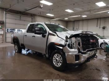  Salvage General Motors Sierra 2500HD