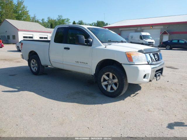  Salvage Nissan Titan