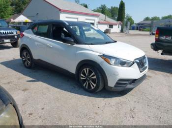  Salvage Nissan Kicks
