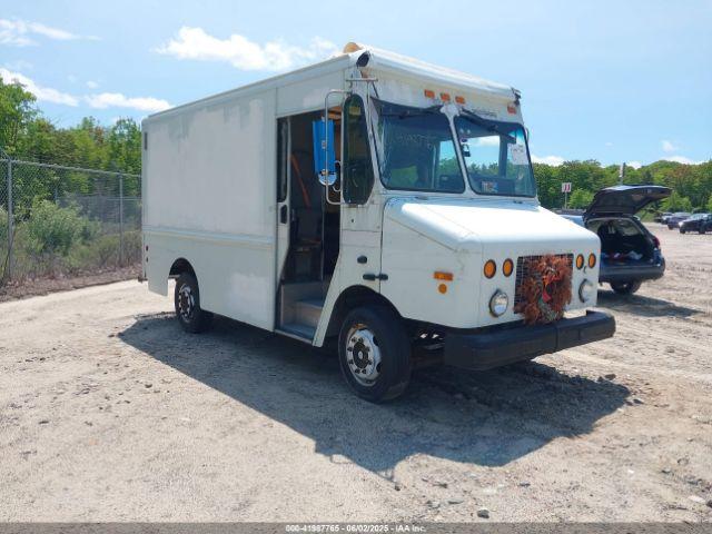  Salvage Freightliner Mt45