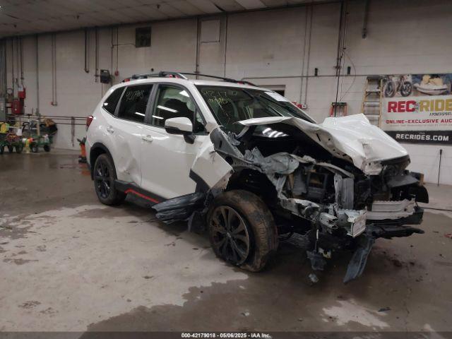  Salvage Subaru Forester