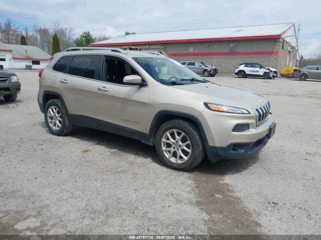  Salvage Jeep Cherokee