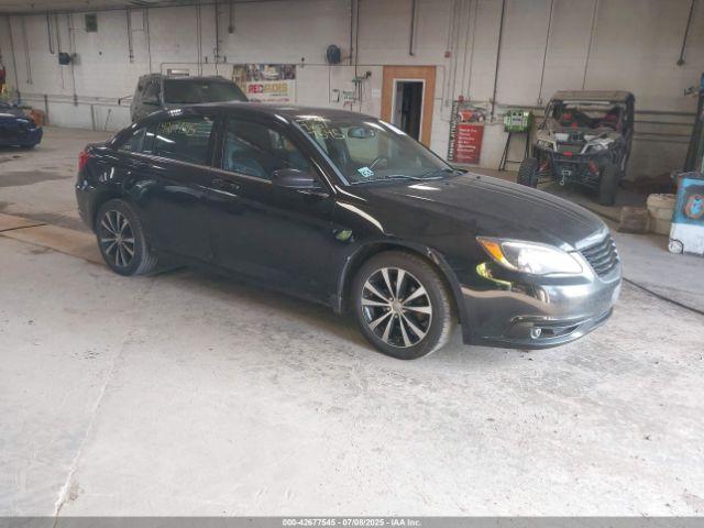  Salvage Chrysler 200