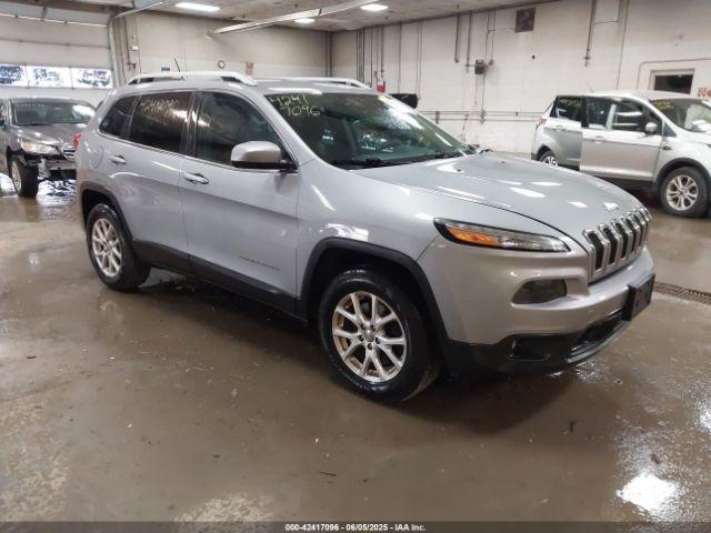  Salvage Jeep Cherokee