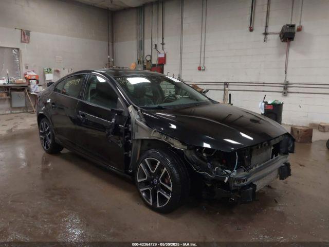  Salvage Volvo S60