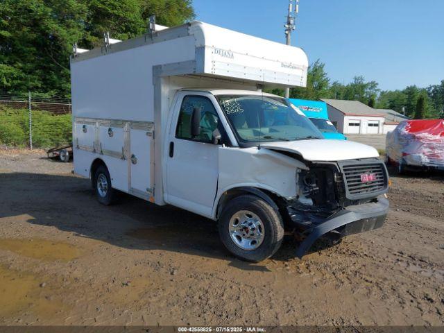  Salvage General Motors Savana Cutaway