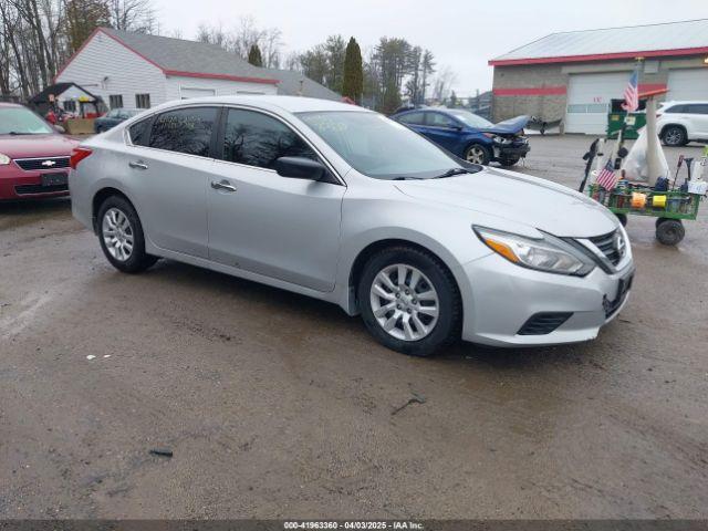  Salvage Nissan Altima