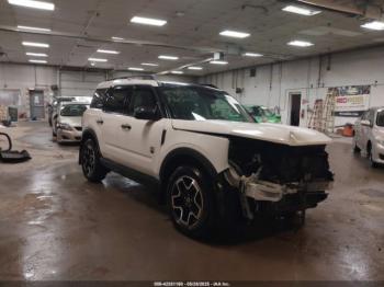  Salvage Ford Bronco