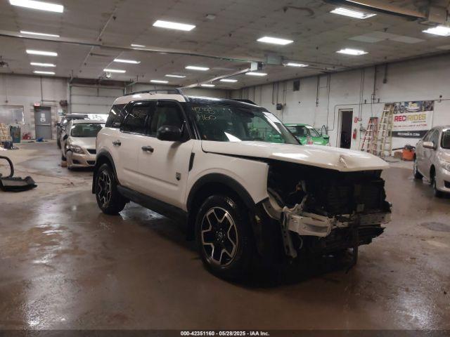  Salvage Ford Bronco
