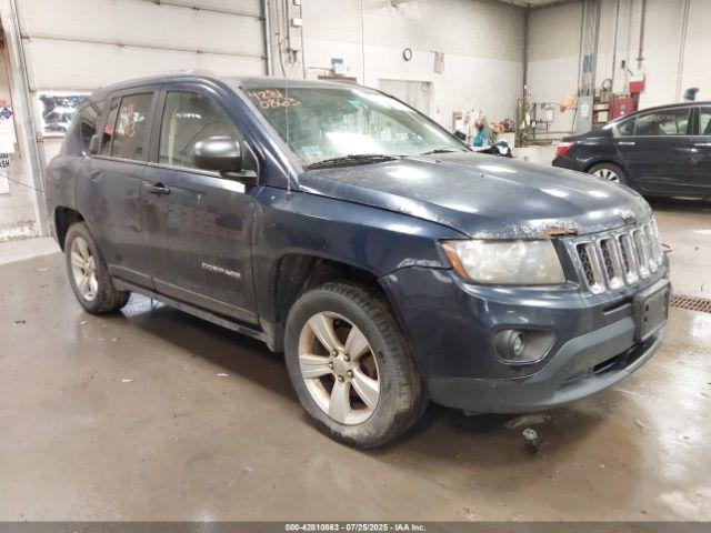  Salvage Jeep Compass