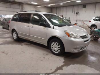  Salvage Toyota Sienna