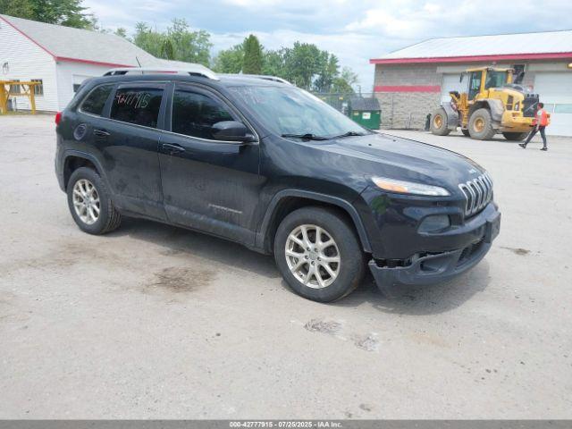  Salvage Jeep Cherokee