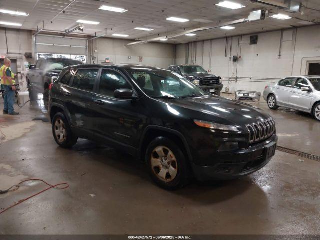  Salvage Jeep Cherokee