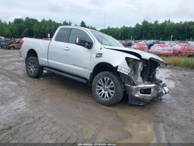  Salvage Nissan Titan