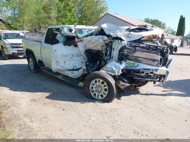  Salvage Chevrolet Silverado 2500