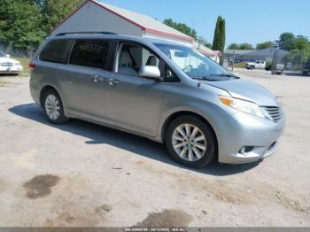  Salvage Toyota Sienna