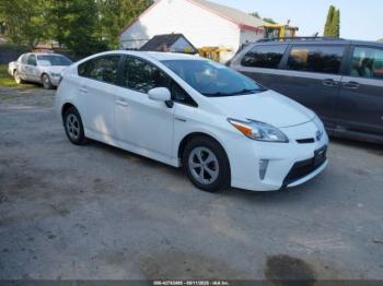  Salvage Toyota Prius