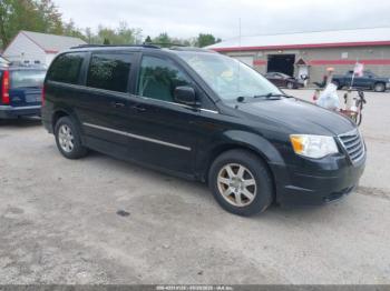  Salvage Chrysler Town & Country