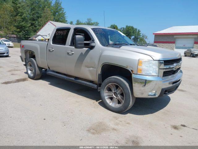  Salvage Chevrolet Silverado 2500