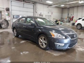  Salvage Nissan Altima